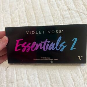 Violet Voss eyeshadow palette
